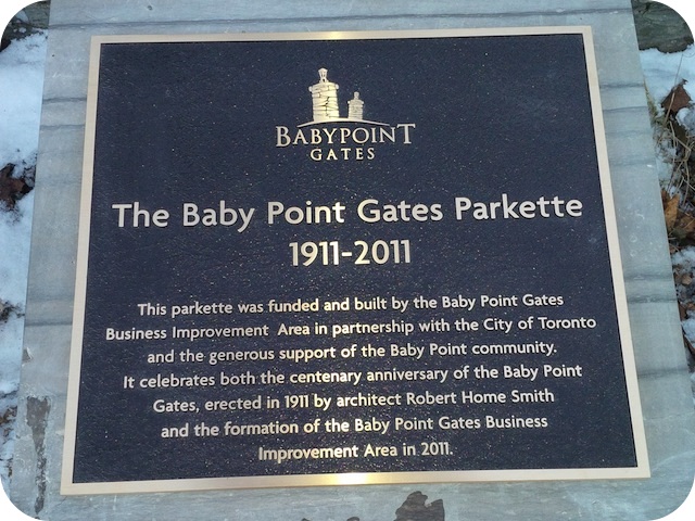 Plaque Photo