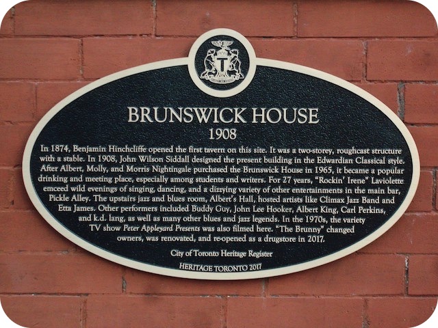Plaque Photo