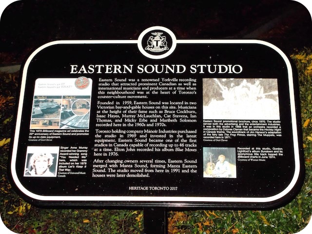 Plaque Photo