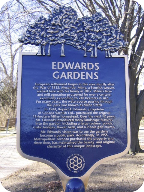 Plaque Photo