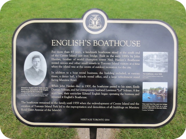 Plaque Photo