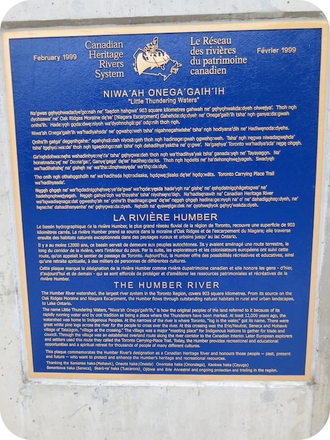 Plaque Photo