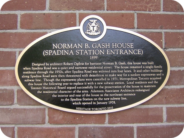 Plaque Photo