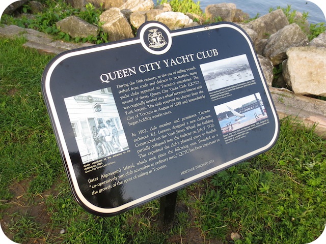 Plaque Photo