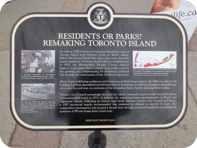 Plaque Photo