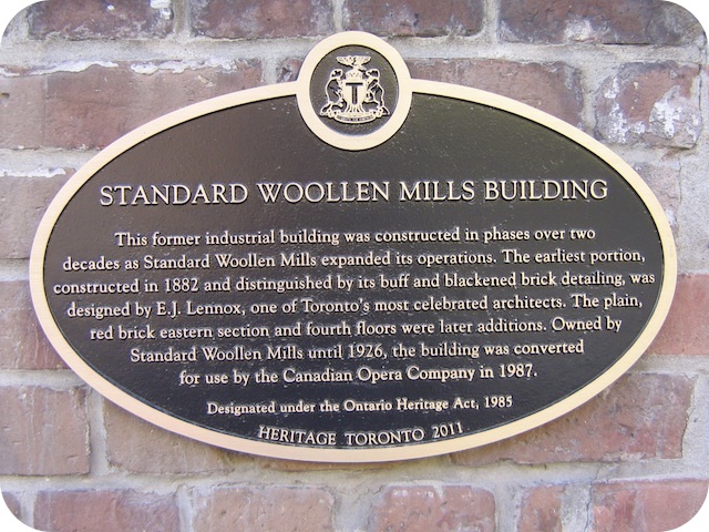 Plaque Photo