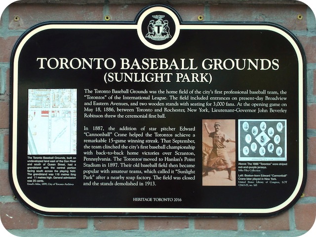 Plaque Photo